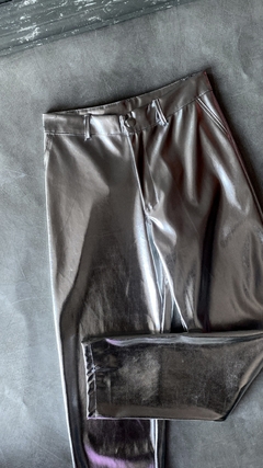 Pantalon plateado