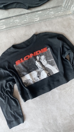 Buzo Blondie en internet