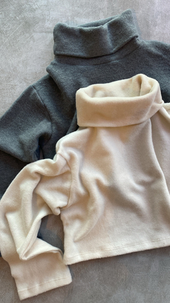 Sweater Crop