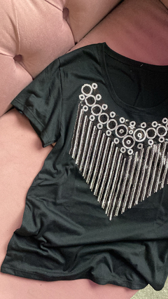 Remera V