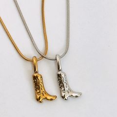 Collar Cowgirl en internet