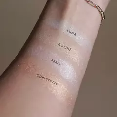 Imagen de ILUMINADOR INDIVIDUAL ESSENTIALS TONO PERTA KARA BEAUTY