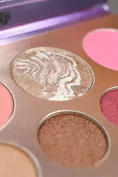 Imagen de PALETA DE SOMBRAS RUBOR E ILUMINADOR SPLENDID DOLCE BELLA