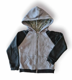 CAMPERA MONTAÑA GRIS Y NEGRA - comprar online