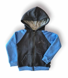 CAMPERA MONTAÑA NEGRA Y AZUL en internet
