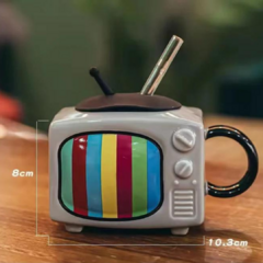 Caneca 450ml formato TV estilo retrô em cerâmica com tampa.