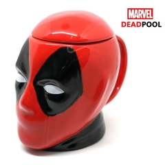 Caneca 3D em porcelana óssea da Marvel