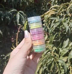 Torre de pigmentos pastel para uñas