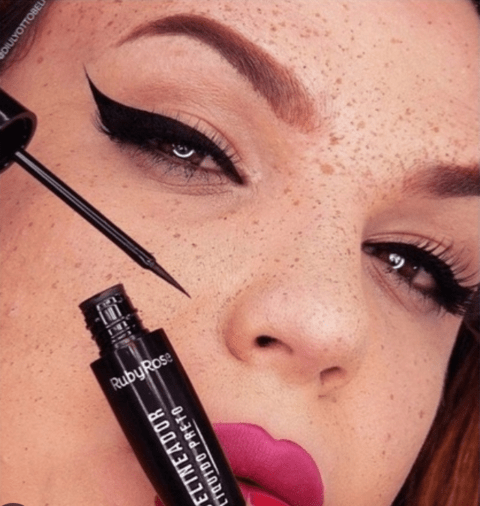 Carrusel Kayla make up