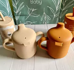 VASO SILICONA CON BOQUILLA