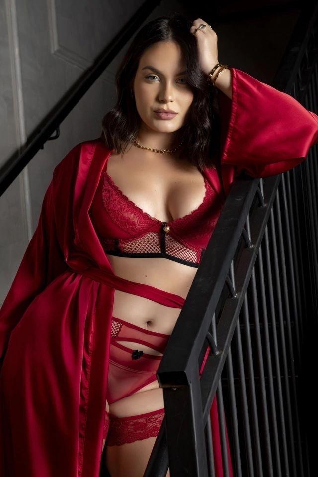 Robe Longo em Cetim Sofiticado Vermelho
