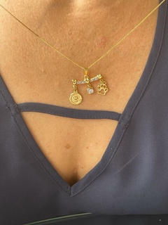 Colar canga pata vazada, coração zircônio e placa gatinho - ouro na internet