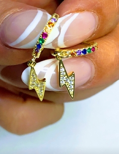 Par de aros Huggies de plata 925 gold con cubics multicolor