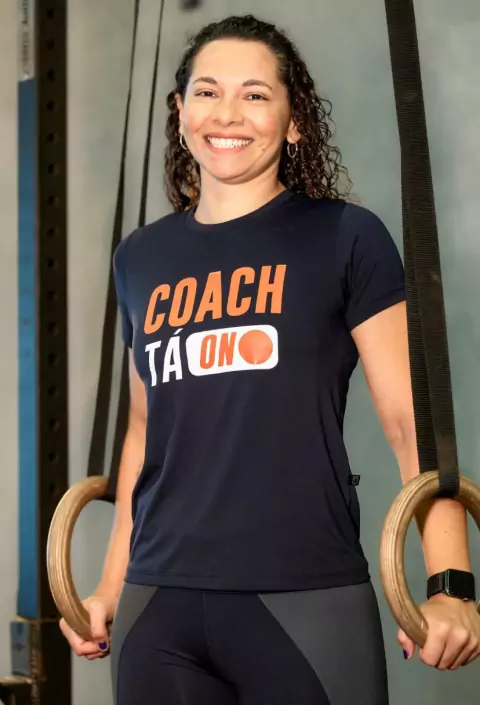 Camiseta Feminina [Coach Tá ON] - Modelo Baby Look