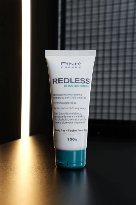 Redless Chamois Cream 100g - Pink Cheeks