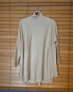 Blusa Tina na internet