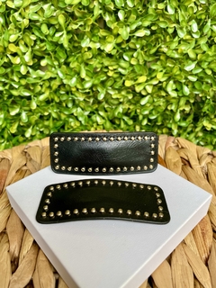 Presilha Couro Tachas Preta - comprar online