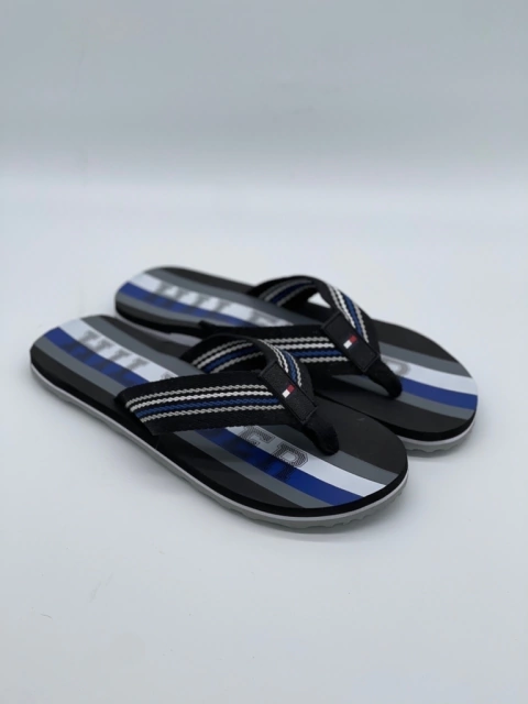CHINELO TOMMY HILFIGER BONDI 12D - LISTRADO PRETO/AZUL/CINZA/BRANCO