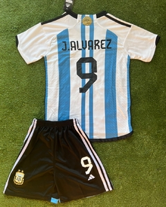 Conjunto Julian Alvarez Argentina titular 22/23 - 2 ESTRELLAS- #9 - comprar online