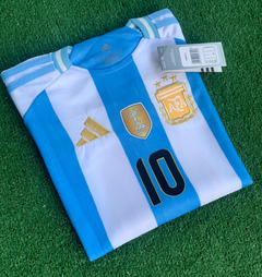CAMISETA MESSI ARGENTINA TITULAR COPA AMERICA PARA NIÑOS - Sport Gol