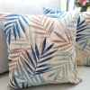 Kit com 2 Capas de Almofada Estampada - Folhas Azul e Bege
