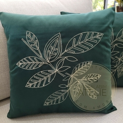 Kit com 2 Capas de Almofada Bordada - Verde Folhas - comprar online