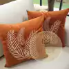 Kit com 2 Capas de Almofada Bordada - Terracota com Ramo Bege