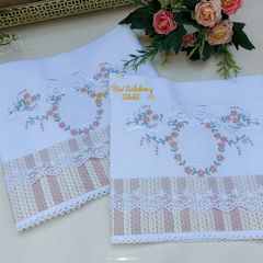 Kit Fralda de Ombro e Boca Arabesco Floral- Personalizável com inicial - comprar online