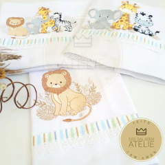 Kit Fralda Passeio, Ombro e Boca Safari Folha Personalizável - comprar online