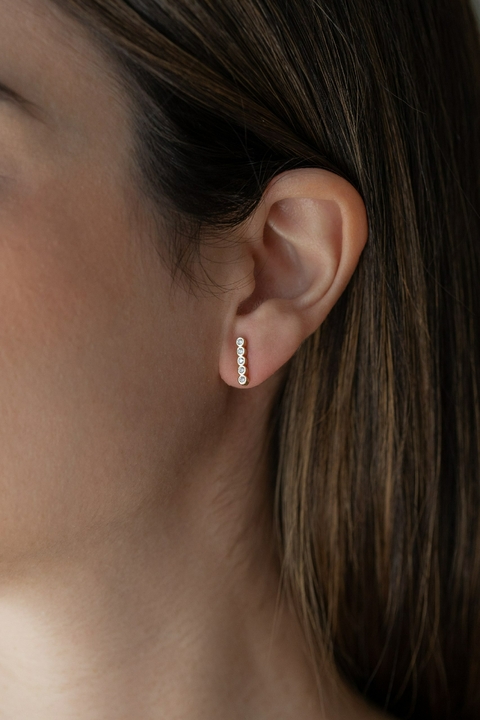 Brinco palito dourado