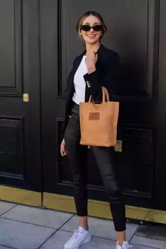 LAS PAULA CUERO LISO (manija corta) - tienda online