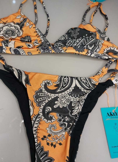 Biquini String Estampa Mandala (preto e laranja)