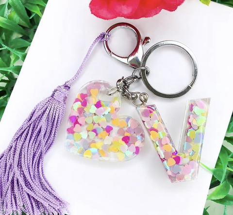 Chaveiro Letra e coração em Glitter