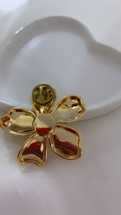 Broche Flor e Perola na internet