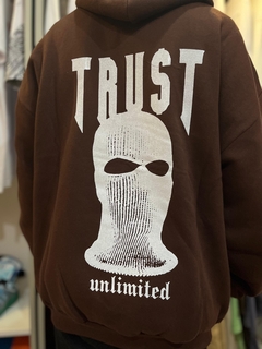 Buzo Trust Brown