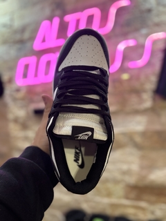 Nike SB dunk low Panda en internet