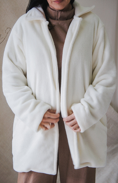casaco off white - Emme ateliê