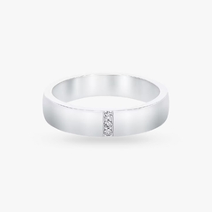 Aliança de casamento com fileira de diamantes verticais