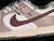 DUNK LOW SB BRANCO/CINZA/MARROM na internet