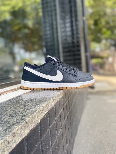 NIKE SB DUNK LOW PRETO/ CARAMELO