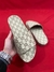 CHINELO GUCCI GRIFE BEGE