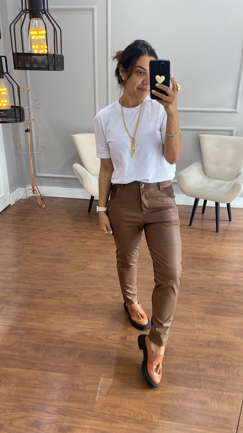 Calça de Couro com Suede