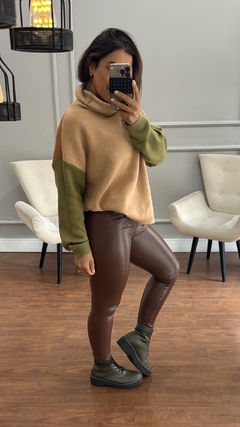 Blusa de Lã com costuras aparentes