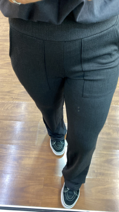 Calça Reta em Malha Jacquard