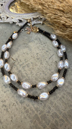 Collar lengua de suegra con plateado en internet