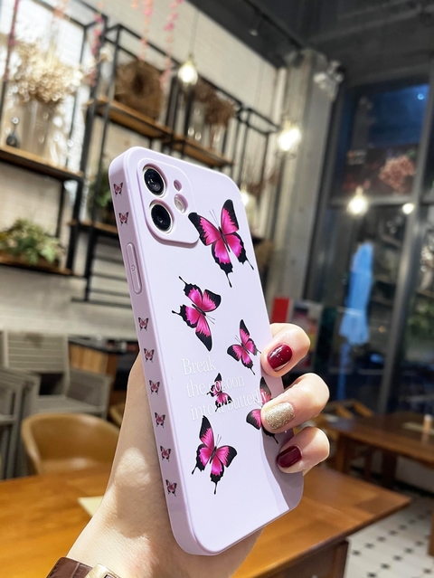 Case lilás com borboletas iPhone 13