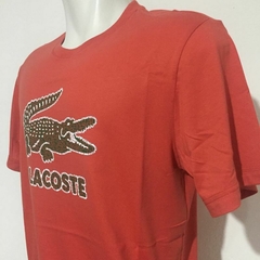 CAMISETA MASCULINA EM ALGODÃO COM DECOTE CARECA E LOGO CRAQUELADO - comprar online