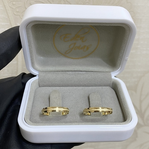Par de alianças em ouro 18k REF 121