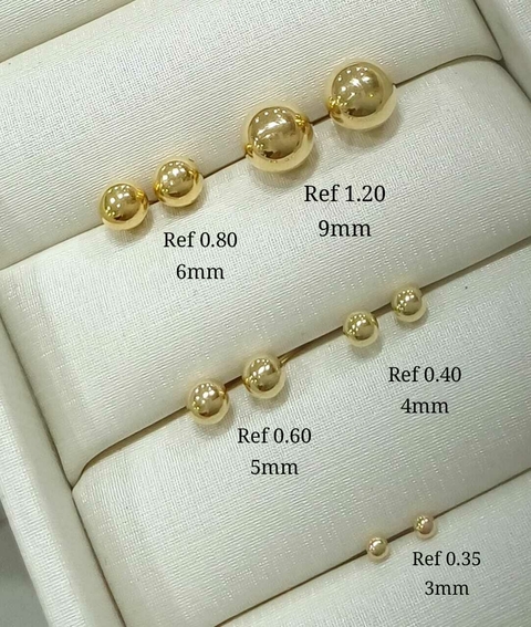 Brinco em ouro 18k modelo bolinha