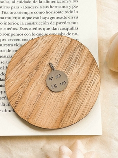 Dije acero no es no feminista con cadena - comprar online